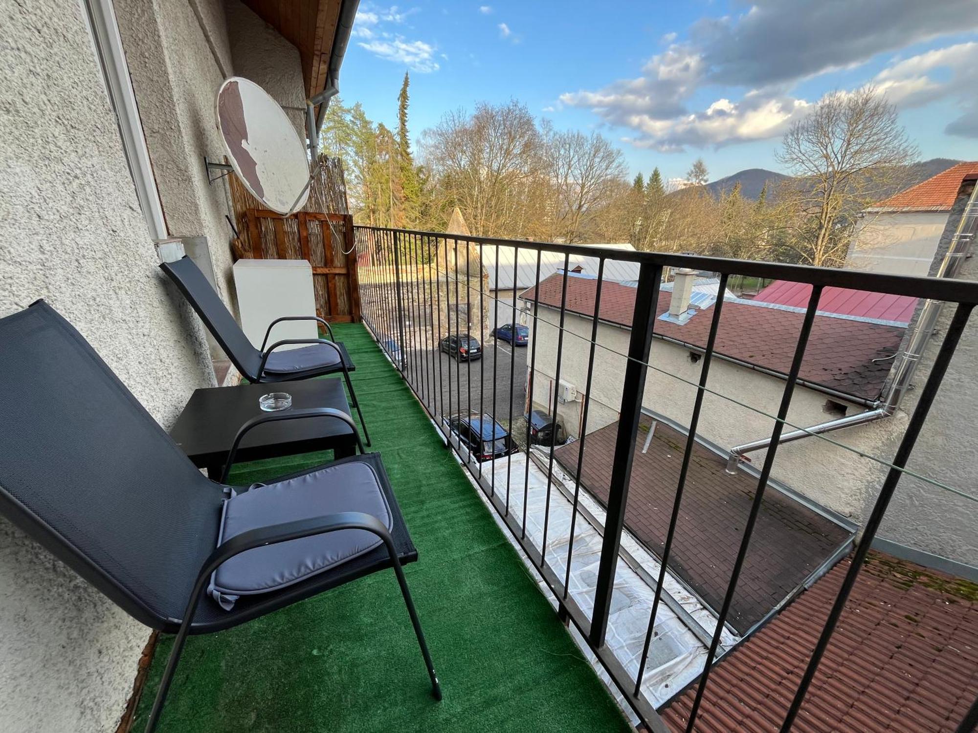 Apartman Centrum Banska Bystrica Luaran gambar